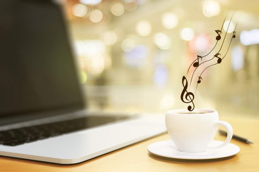 L'écoute de musique en continu ralentit au Québec en 2025
