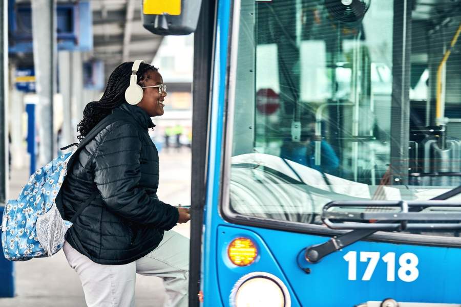Autobus à Laval : la STL consulte la population pour revoir son réseau d'ici 2028